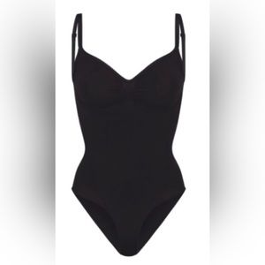 NWOT SKIMS Seamless Sculpt Brief Bodysuit